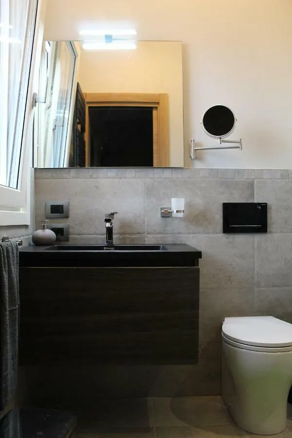 דסנזאנו דל גארדה Villa Martina Luxury Rooms איטליה